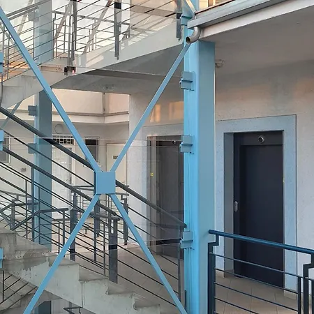 Calm Premium Apartment, Terrace & Garage * Budapeşte