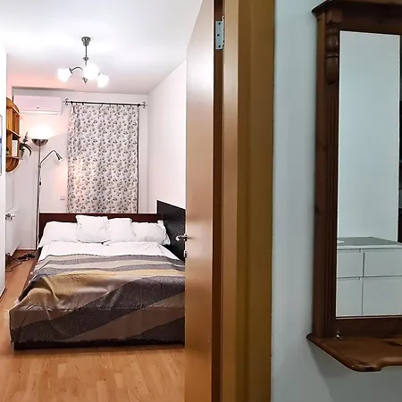 Calm Premium Apartment, Terrace & Garage