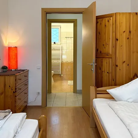 Calm Premium Apartment, Terrace & Garage * Budapešť