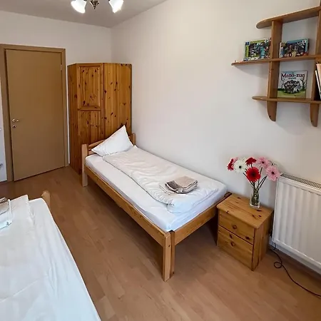 Calm Premium Apartment, Terrace & Garage Apartment