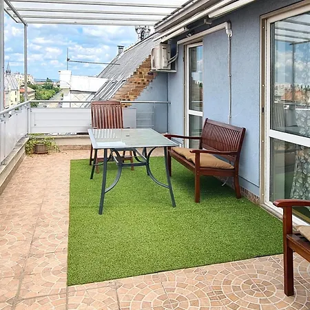Apartmán Calm Premium Apartment, Terrace & Garage *