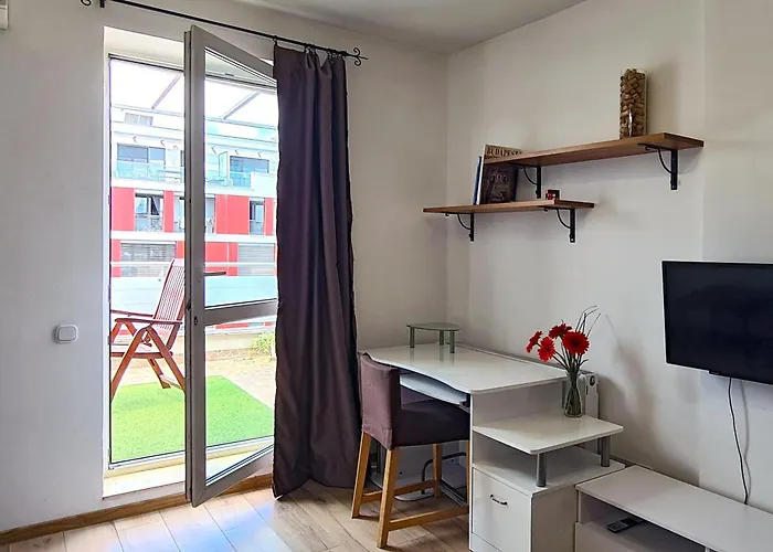 Calm Premium Apartment, Terrace & Garage בודפשט